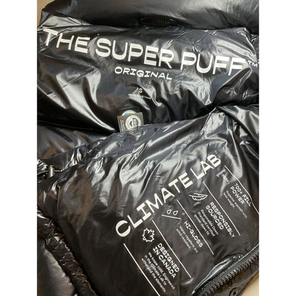 Aritzia Black Puffer Vest - Picture 4 of 4